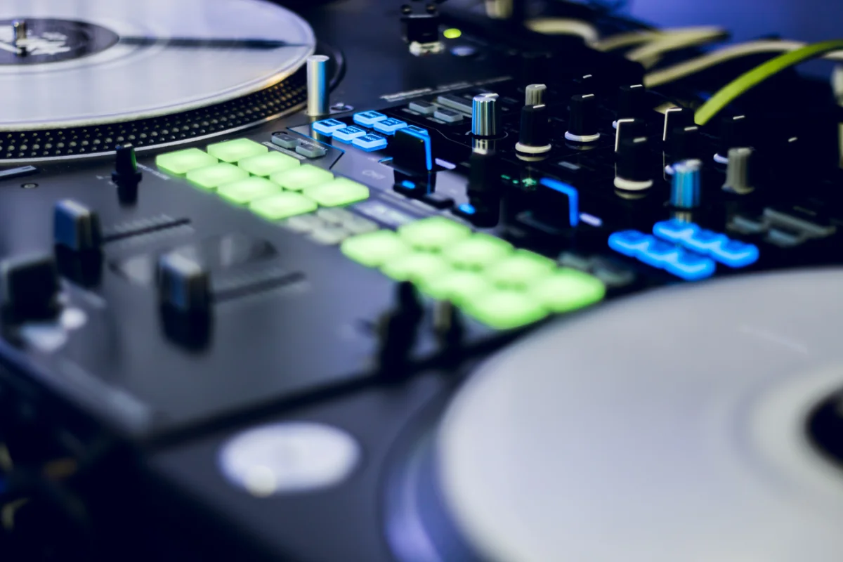 Curs de Turntablism Monka Audio Lab